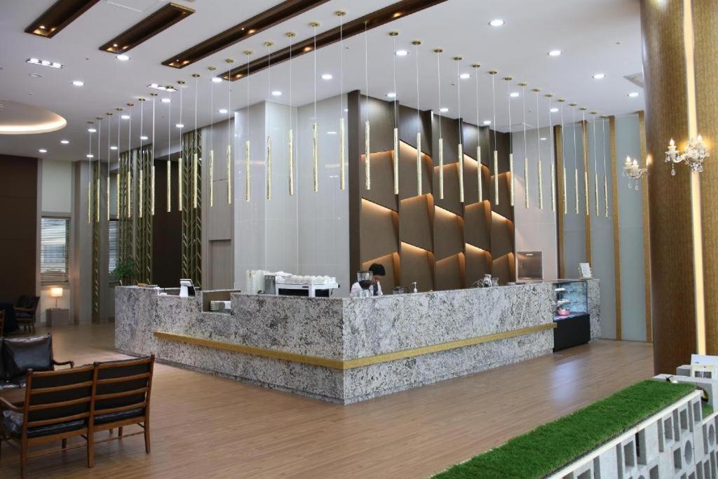 Benikea Hotel Seosan Exterior photo