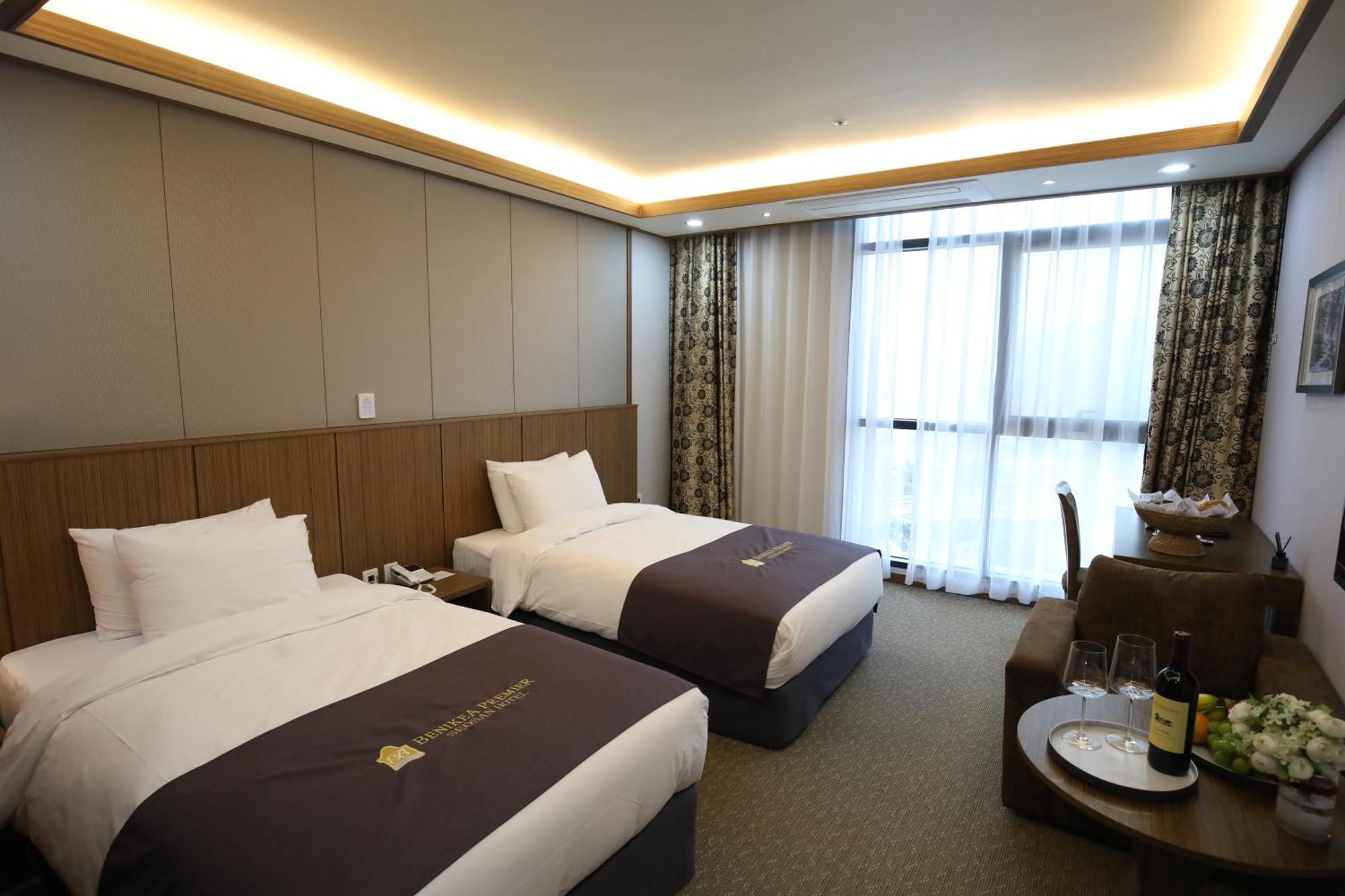 Benikea Hotel Seosan Exterior photo